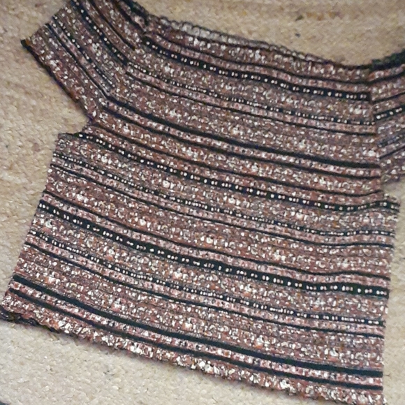 Off shoulder fall top - Picture 2 of 4